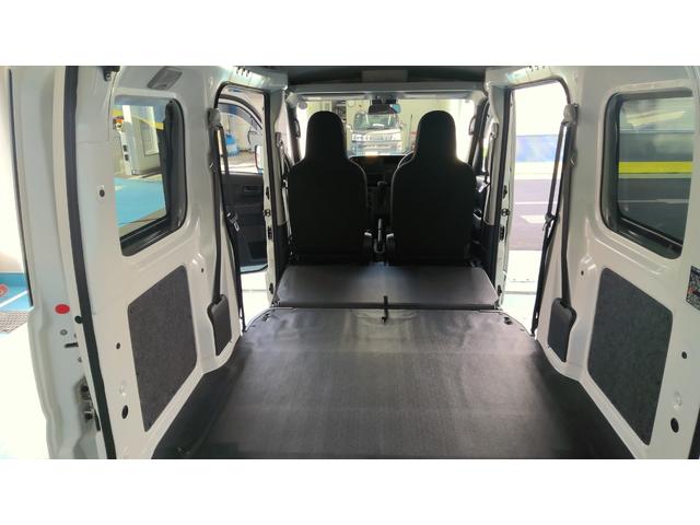 ハイゼットカーゴＤＸサポカーＳワイド適合　Ｂｌｕｅｔｏｏｔｈオーディオ　エアコン　アクセサリーソケット　コーナーセンサー　アイドリングストップ　光軸調整ダイヤル　横滑り防止機能　誤発進抑制機能　パワーウインドウ　キーレス（神奈川県）の中古車