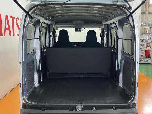 ハイゼットカーゴＤＸ　ＣＤオーディオ　エアコン　パワーウィンドウサポカーＳワイド適合　ＣＤオーディオ　エアコン　アクセサリーソケット　コーナーセンサー　アイドリングストップ　光軸調整ダイヤル　横滑り防止機能　誤発進抑制機能　パワーウインドウ　キーレス（神奈川県）の中古車