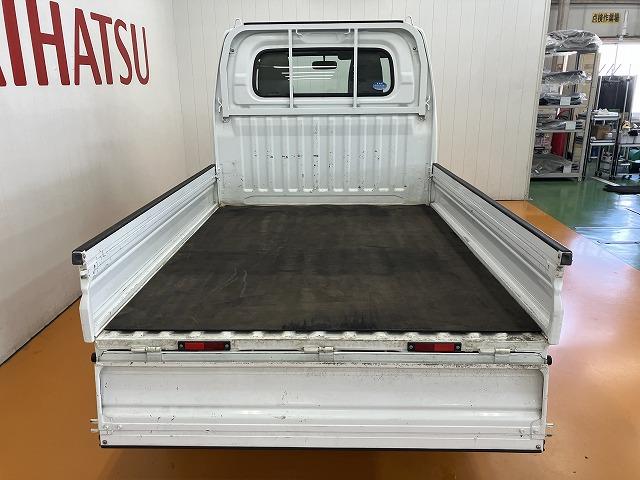 ミニキャブトラックVタイプ4WD 三方開 ゴムマット ラジオ エアコン 光軸調整ダイヤル 5段MTシフト(神奈川県)の中古車