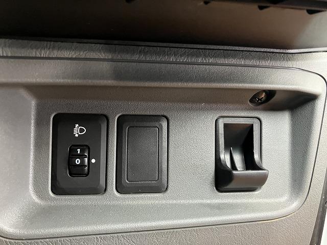 ミニキャブトラックVタイプ4WD 三方開 ゴムマット ラジオ エアコン 光軸調整ダイヤル 5段MTシフト(神奈川県)の中古車