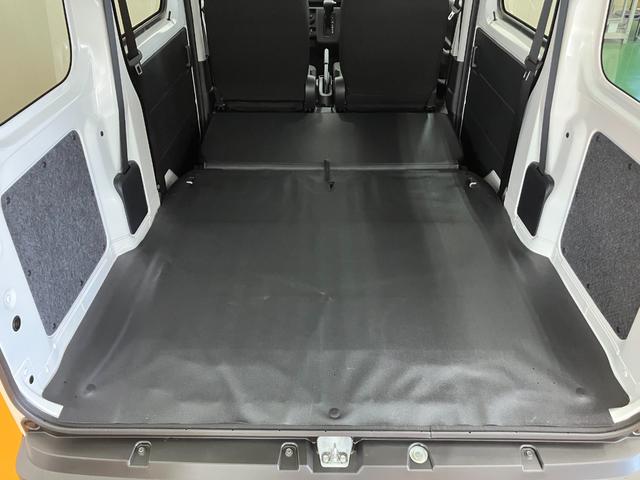 ハイゼットカーゴＤＸサポカーＳワイド適合　オーディオ　エアコン　アクセサリーソケット　コーナーセンサー　アイドリングストップ　光軸調整ダイヤル　横滑り防止機能　誤発進抑制機能　パワーウインドウ　キーレス（神奈川県）の中古車