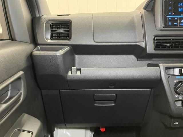 ハイゼットカーゴＤＸサポカーＳワイド適合　オーディオ　エアコン　アクセサリーソケット　コーナーセンサー　アイドリングストップ　光軸調整ダイヤル　横滑り防止機能　誤発進抑制機能　パワーウインドウ　キーレス（神奈川県）の中古車