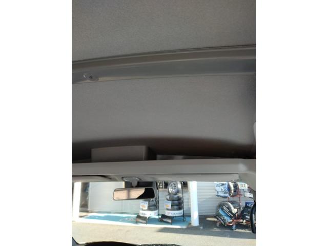 ハイゼットカーゴＤＸサポカーＳワイド適合　ラジオ　エアコン　アクセサリーソケット　コーナーセンサー　アイドリングストップ　光軸調整ダイヤル　横滑り防止機能　誤発進抑制機能　パワーウインドウ　キーレス（神奈川県）の中古車