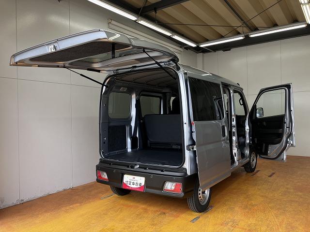 ハイゼットカーゴＤＸサポカーＳワイド適合　ラジオ　エアコン　アクセサリーソケット　コーナーセンサー　アイドリングストップ　光軸調整ダイヤル　横滑り防止機能　誤発進抑制機能　パワーウインドウ　キーレス（神奈川県）の中古車