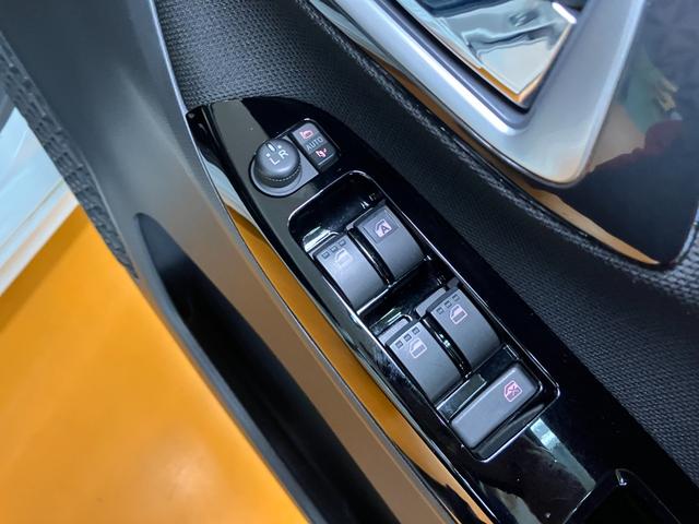 ムーヴカスタム　ＲＳ　ハイパーリミテッドＳＡIII　ナビ　ＢカメラサポカーＳワイド適合　Ｂカメラ　ナビ　パノラマモニター対応　Ｐスタート　シートヒーター　誤発進抑制装置　横滑り防止機能　オートハイビーム　アイドリングストップ　ＥＴＣ　ステアリングスイッチ　キーフリー（神奈川県）の中古車