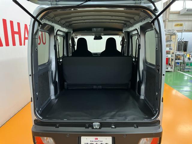 ハイゼットカーゴＤＸ４ＷＤ　サポカーＳワイド適合　ラジオ　エアコン　アクセサリーソケット　コーナーセンサー　アイドリングストップ　光軸調整ダイヤル　横滑り防止機能　誤発進抑制機能　パワーウインドウ　キーレス（神奈川県）の中古車