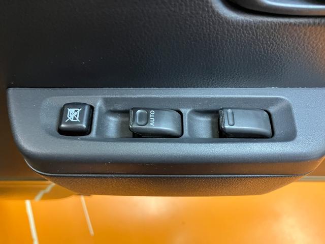 ハイゼットトラックハイルーフＳＡIIIｔ４ＷＤ　スマアシ　三方開　ナビ　エアコン　横滑り防止機能　誤発進抑制機能　コーナーセンサー　光軸調整ダイヤル　ＥＴＣ　パワーウインドウ　Ｂカメラ　キーレス（神奈川県）の中古車