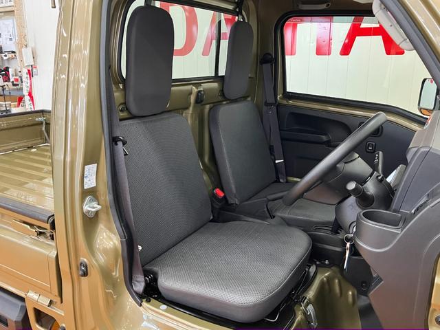 ハイゼットトラックハイルーフＳＡIIIｔ４ＷＤ　スマアシ　三方開　ナビ　エアコン　横滑り防止機能　誤発進抑制機能　コーナーセンサー　光軸調整ダイヤル　ＥＴＣ　パワーウインドウ　Ｂカメラ　キーレス（神奈川県）の中古車