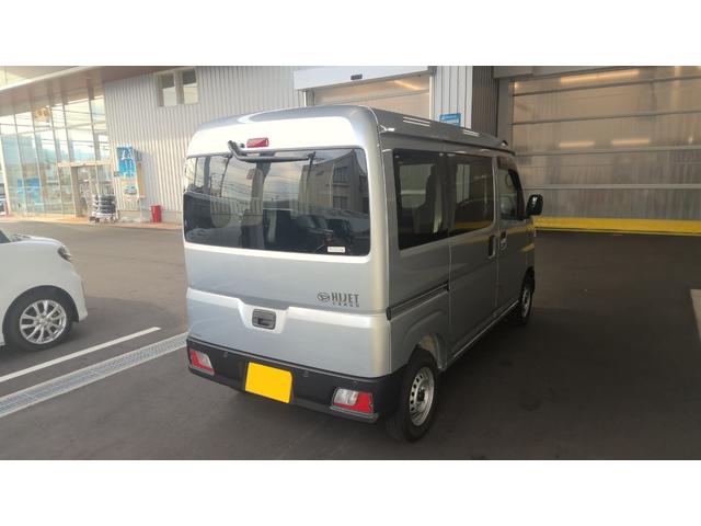 ハイゼットカーゴＤＸサポカーＳワイド適合　ラジオ　エアコン　アクセサリーソケット　コーナーセンサー　アイドリングストップ　光軸調整ダイヤル　横滑り防止機能　誤発進抑制機能　パワーウインドウ　キーレス（神奈川県）の中古車