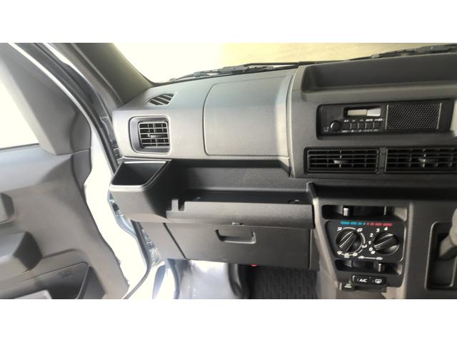 ハイゼットカーゴＤＸサポカーＳワイド適合　ラジオ　エアコン　アクセサリーソケット　コーナーセンサー　アイドリングストップ　光軸調整ダイヤル　横滑り防止機能　誤発進抑制機能　パワーウインドウ　キーレス（神奈川県）の中古車