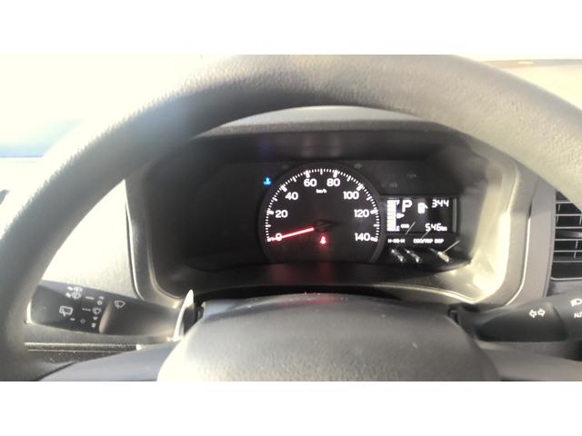 ハイゼットカーゴＤＸサポカーＳワイド適合　ラジオ　エアコン　アクセサリーソケット　コーナーセンサー　アイドリングストップ　光軸調整ダイヤル　横滑り防止機能　誤発進抑制機能　パワーウインドウ　キーレス（神奈川県）の中古車