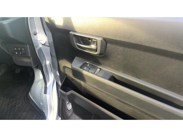 ハイゼットカーゴＤＸサポカーＳワイド適合　ラジオ　エアコン　アクセサリーソケット　コーナーセンサー　アイドリングストップ　光軸調整ダイヤル　横滑り防止機能　誤発進抑制機能　パワーウインドウ　キーレス（神奈川県）の中古車