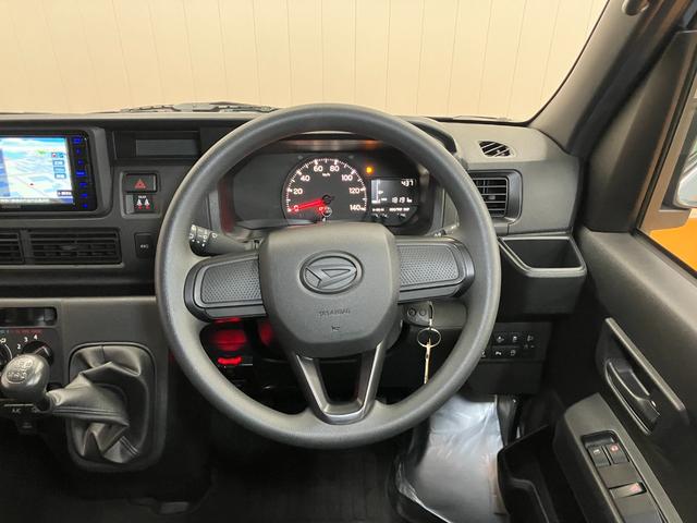 ハイゼットカーゴＤＸ４ＷＤ　サポカーＳワイド適合　５段ＭＴシフト　ＥＴＣ　エアコン　コーナーセンサー　アイドリングストップ　光軸調整ダイヤル　横滑り防止機能　誤発進抑制機能　パワーウインドウ　キーレス（神奈川県）の中古車