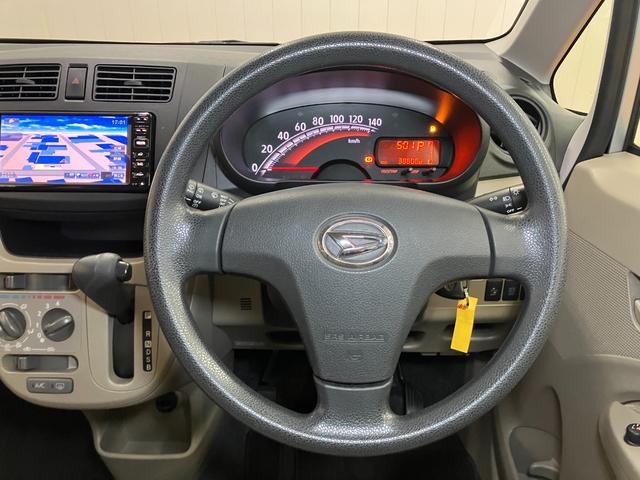 ムーヴＬ　ＳＡＢカメラ　ナビ　エアコン　エコアイドル　横滑り防止機能　誤発進抑制機能　光軸調整ダイヤル　電動格納ミラー　パワーウインドウ　キーレス（神奈川県）の中古車