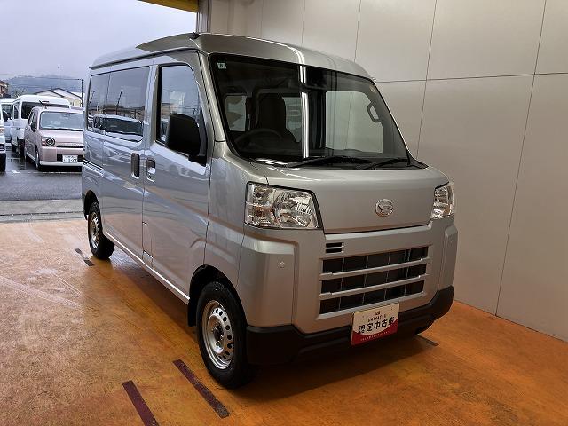 ハイゼットカーゴＤＸサポカーＳワイド適合　ラジオ　エアコン　アクセサリーソケット　コーナーセンサー　アイドリングストップ　光軸調整ダイヤル　横滑り防止機能　誤発進抑制機能　パワーウインドウ　キーレス（神奈川県）の中古車