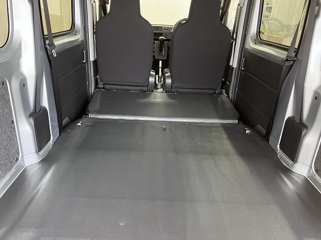 ハイゼットカーゴＤＸサポカーＳワイド適合　ラジオ　エアコン　アクセサリーソケット　コーナーセンサー　アイドリングストップ　光軸調整ダイヤル　横滑り防止機能　誤発進抑制機能　パワーウインドウ　キーレス（神奈川県）の中古車