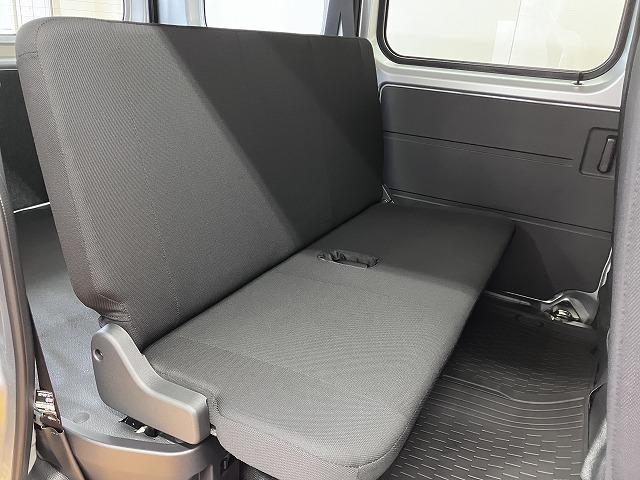 ハイゼットカーゴＤＸサポカーＳワイド適合　ラジオ　エアコン　アクセサリーソケット　コーナーセンサー　アイドリングストップ　光軸調整ダイヤル　横滑り防止機能　誤発進抑制機能　パワーウインドウ　キーレス（神奈川県）の中古車