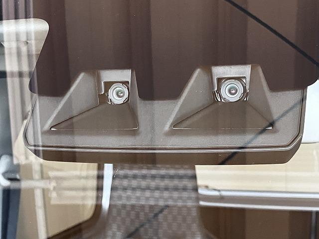 ハイゼットカーゴＤＸサポカーＳワイド適合　ラジオ　エアコン　アクセサリーソケット　コーナーセンサー　アイドリングストップ　光軸調整ダイヤル　横滑り防止機能　誤発進抑制機能　パワーウインドウ　キーレス（神奈川県）の中古車