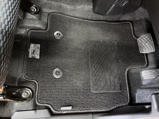 タントカスタムＲＳ　カーナビ　両側オートスライドドアサポカーＳワイド適合　パノラマモニター対応　ミラクルオープンドア　両側オートスライドドア　電動パーキングブレーキ　ステアリングスイッチ　シートヒーター　オートエアコン　コーナーセンサー　キーフリー（神奈川県）の中古車