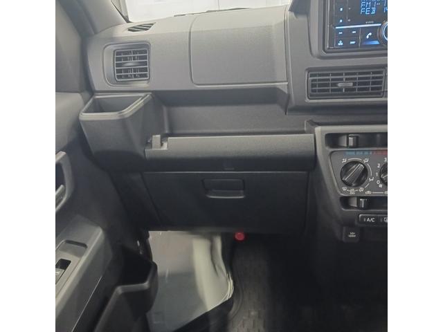 ハイゼットカーゴＤＸサポカーＳワイド適合　Ｂｌｕｅｔｏｏｔｈオーディオ　エアコン　アクセサリーソケット　コーナーセンサー　アイドリングストップ　光軸調整ダイヤル　横滑り防止機能　誤発進抑制機能　パワーウインドウ　キーレス（神奈川県）の中古車