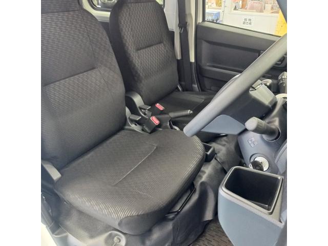 ハイゼットカーゴＤＸサポカーＳワイド適合　Ｂｌｕｅｔｏｏｔｈオーディオ　エアコン　アクセサリーソケット　コーナーセンサー　アイドリングストップ　光軸調整ダイヤル　横滑り防止機能　誤発進抑制機能　パワーウインドウ　キーレス（神奈川県）の中古車