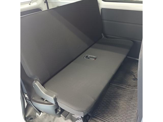 ハイゼットカーゴＤＸサポカーＳワイド適合　Ｂｌｕｅｔｏｏｔｈオーディオ　エアコン　アクセサリーソケット　コーナーセンサー　アイドリングストップ　光軸調整ダイヤル　横滑り防止機能　誤発進抑制機能　パワーウインドウ　キーレス（神奈川県）の中古車