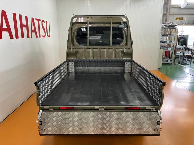 ハイゼットトラックジャンボエクストラ４ＷＤ　サポカーＳワイド適合　ドラレコ　三方開　ゴムマット　ラジオ　エアコン　光軸調整ダイヤル　コーナーセンサー　アイドリングストップ　横滑り防止機能　誤発進抑制機能　アクセサリーソケット（神奈川県）の中古車
