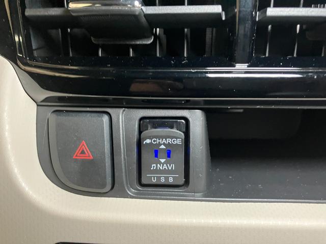 ムーヴＸリミテッドII　ＳＡIIIサポカーＳワイド適合　ドラレコ　ステアリングスイッチ　オートエアコン　Ｐスタート　運転席シートヒーター　アイドリングストップ　誤発進抑制機能　オートハイビーム　ＵＳＢ接続端子　ＥＴＣ　キーフリー（神奈川県）の中古車