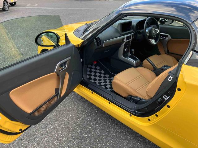 コペンセロカーペットマット（千葉県）の中古車