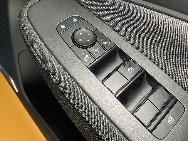 オーラＧハイブリッド車　衝突被害軽減ブレーキシステム　ドラレコ　ＵＳＢ接続端子　ステアリングスイッチ　アラウンドビューモニター　全車速追従機能付ＡＣＣ　ワイヤレス充電器電動パーキングブレーキ　ＥＴＣ（神奈川県）の中古車