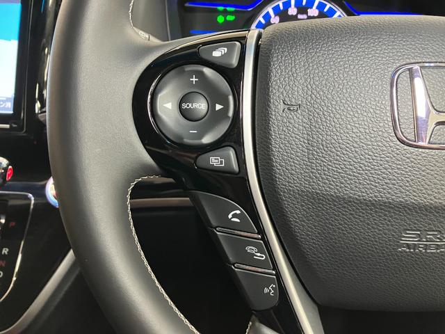 オデッセイハイブリッドハイブリッドアブソルート・ＥＸホンダセンシング３列シート　両側オートスライドドア　衝突被害軽減ブレーキシステム　電動パーキングブレーキ　ドラレコ　全周囲カメラ　パワーシート　シートヒーター　ＥＴＣ　コーナーセンサー　ＵＳＢ接続端子　クルコン（神奈川県）の中古車