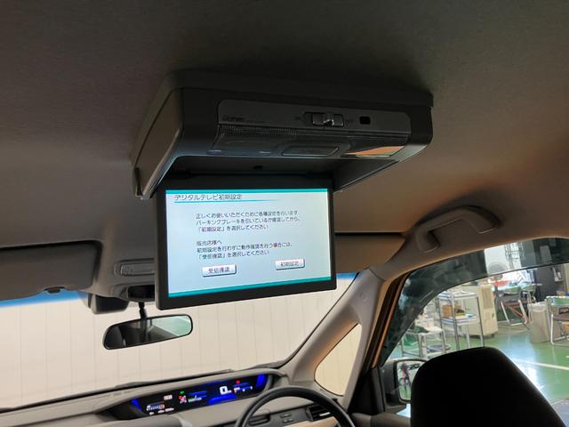 フリードハイブリッドハイブリッド・Ｇホンダセンシングハイブリッド　衝突被害軽減ブレーキシステム　後席モニター　ステアリングスイッチ　クルーズコントロール　シートヒーター　Ｐスタート　アクセサリーソケット　両側オートスライドドア　レーンアシスト　ＥＴＣ（神奈川県）の中古車