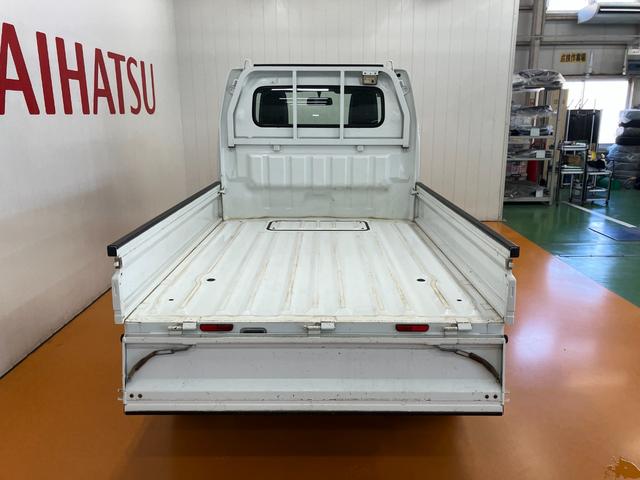 ＮＴ１００クリッパートラックＧＸ４ＷＤ　三方開　荷台作業灯　デフロック　光軸調整ダイヤル　５段マニュアルシフト　パワーウインドウ　パワーステアリング　キーレス（神奈川県）の中古車