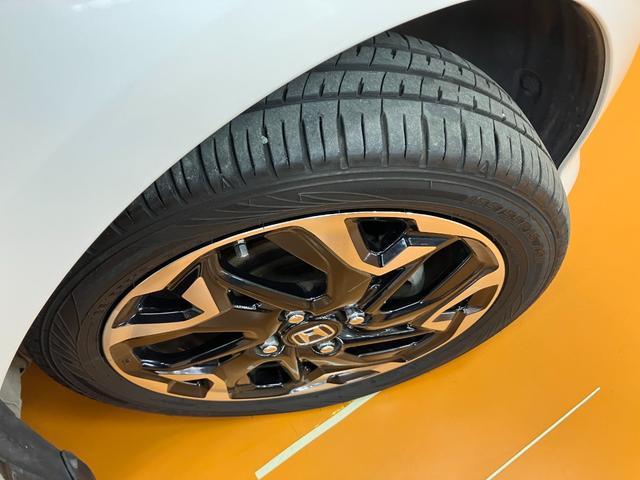 N−BOXカスタムG・Lターボホンダセンシング衝突被害軽減ブレーキシステム 両側オートスライドドア Bカメラ ステアリングスイッチ クルーズコントロール USB接続端子 ETC Pスタート レーンアシスト パドルシフト キーフリー(神奈川県)の中古車