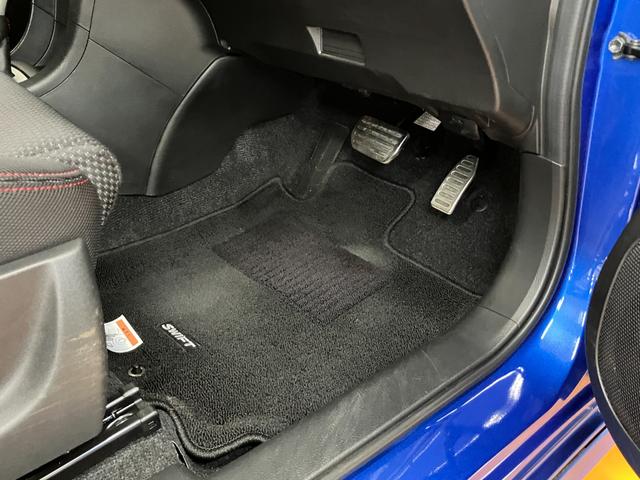 スイフトスポーツベースグレードステアリングスイッチ　クルーズコントロール　パドルシフト　オートエアコン　Ｐスタート　フォグランプ　横滑り防止装置　光軸調整ダイヤル　電動格納ミラー　パワーウインドウ　キーフリー（神奈川県）の中古車