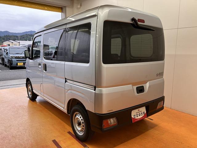 ハイゼットカーゴDXサポカーSワイド適合 ディスプレイオーディオ エアコン アクセサリーソケット コーナーセンサー アイドリングストップ 光軸調整ダイヤル 横滑り防止機能 誤発進抑制機能 パワーウインドウ キーレス(神奈川県)の中古車