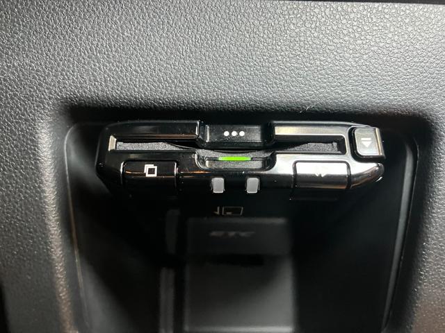 ピクシスメガＤ　ＳＡIIIサポカーＳワイド適合　ドラレコ　ラゲージアンダートランク　エアコン　助手席下収納　電動格納ミラー　パワーウインドウ　アイドリングストップ　オートハイビーム　誤発進抑制機能　ＥＴＣ　キーレス（神奈川県）の中古車