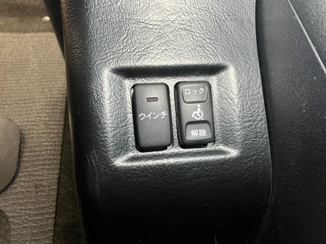 ヴォクシーX 車いす仕様車福祉車両 車いす乗車 電動ウインチ 3列シート 両側オートスライドドア Bカメラ ステアリングスイッチ Pスタート ETC 電動格納ミラー キーフリー(神奈川県)の中古車