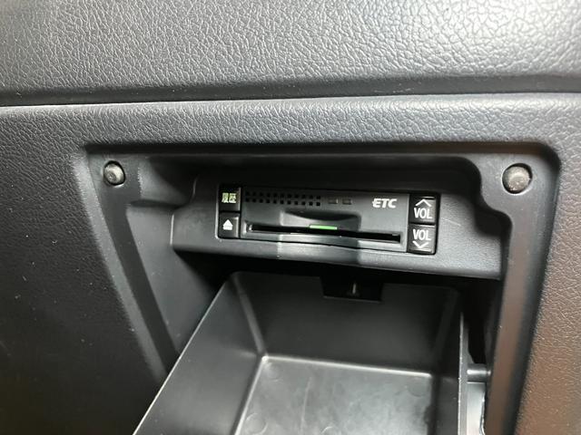 ヴォクシーX 車いす仕様車福祉車両 車いす乗車 電動ウインチ 3列シート 両側オートスライドドア Bカメラ ステアリングスイッチ Pスタート ETC 電動格納ミラー キーフリー(神奈川県)の中古車