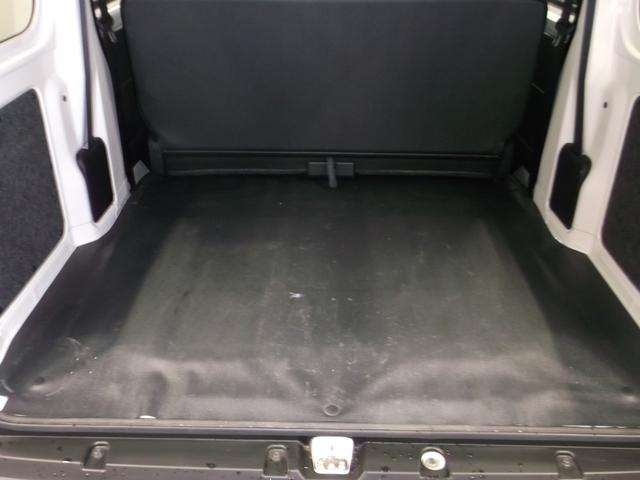 ハイゼットカーゴDXサポカーSワイド適合 ラジオ エアコン アクセサリーソケット コーナーセンサー アイドリングストップ 光軸調整ダイヤル 横滑り防止機能 誤発進抑制機能 パワーウインドウ キーレス(神奈川県)の中古車