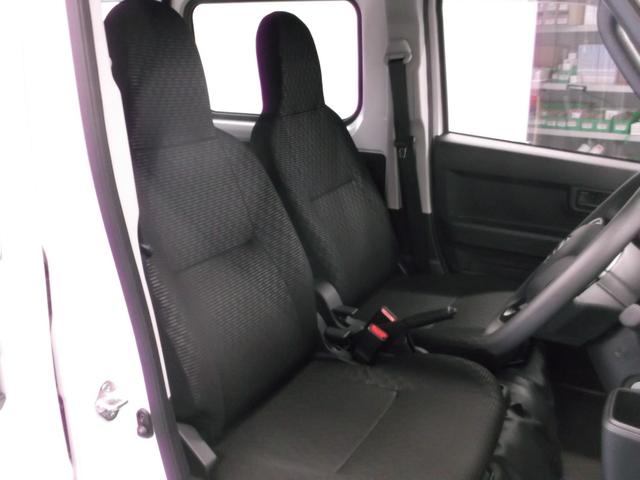 ハイゼットカーゴDXサポカーSワイド適合 ラジオ エアコン アクセサリーソケット コーナーセンサー アイドリングストップ 光軸調整ダイヤル 横滑り防止機能 誤発進抑制機能 パワーウインドウ キーレス(神奈川県)の中古車