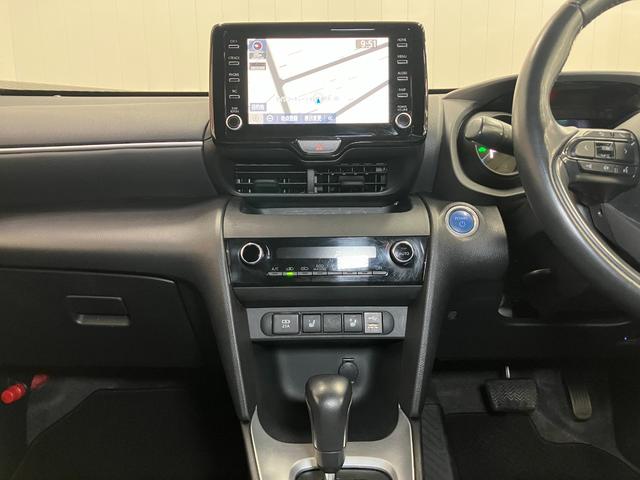 ヤリスクロスハイブリッドＧ衝突被害軽減ブレーキシステム　ドラレコ　ステアリングスイッチ　レーダークルーズコントロール　運転席シートヒーター　ＵＳＢ接続端子　電動パーキングブレーキ　ＳＯＳスイッチ　ステアリングヒーター　ＥＴＣ（神奈川県）の中古車