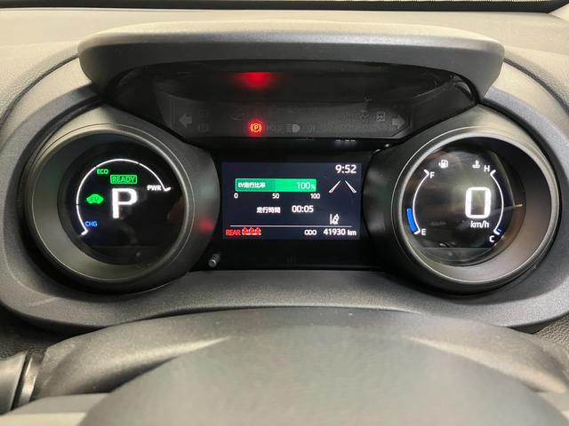 ヤリスクロスハイブリッドＧ衝突被害軽減ブレーキシステム　ドラレコ　ステアリングスイッチ　レーダークルーズコントロール　運転席シートヒーター　ＵＳＢ接続端子　電動パーキングブレーキ　ＳＯＳスイッチ　ステアリングヒーター　ＥＴＣ（神奈川県）の中古車