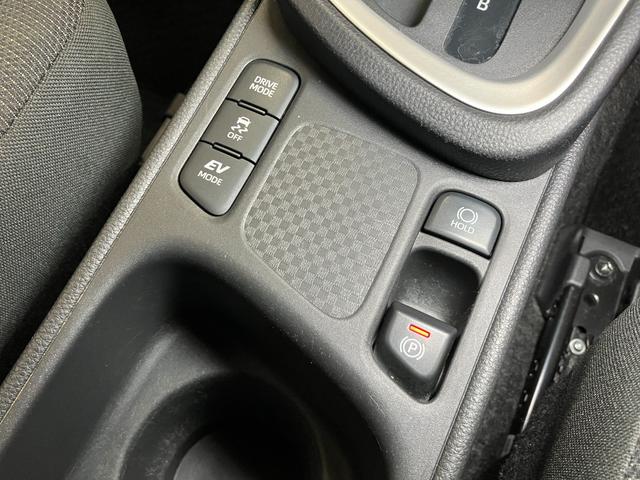 ヤリスクロスハイブリッドＧ衝突被害軽減ブレーキシステム　ドラレコ　ステアリングスイッチ　レーダークルーズコントロール　運転席シートヒーター　ＵＳＢ接続端子　電動パーキングブレーキ　ＳＯＳスイッチ　ステアリングヒーター　ＥＴＣ（神奈川県）の中古車