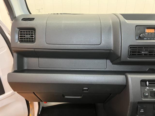 ハイゼットトラックスタンダードサポカーSワイド適合 三方開 ゴムマット ラジオ エアコン 光軸調整ダイヤル コーナーセンサー アイドリングストップ 横滑り防止機能 誤発進抑制機能 アクセサリーソケット(神奈川県)の中古車