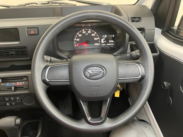 ハイゼットトラックスタンダードサポカーSワイド適合 三方開 ゴムマット ラジオ エアコン 光軸調整ダイヤル コーナーセンサー アイドリングストップ 横滑り防止機能 誤発進抑制機能 アクセサリーソケット(神奈川県)の中古車