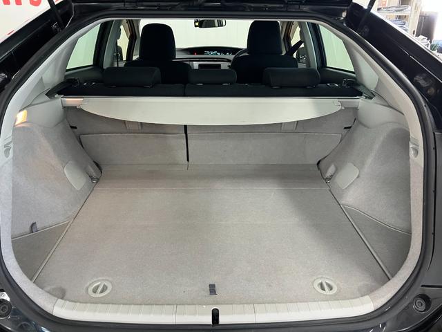 プリウスＳドラレコ　Ｂカメラ　ステアリングスイッチ　オートエアコン　Ｐスタート　電動格納ミラー　ＥＴＣ　パワーウインドウ　キーフリー（神奈川県）の中古車