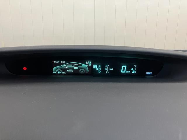 プリウスＳドラレコ　Ｂカメラ　ステアリングスイッチ　オートエアコン　Ｐスタート　電動格納ミラー　ＥＴＣ　パワーウインドウ　キーフリー（神奈川県）の中古車