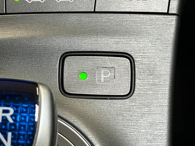 プリウスＳドラレコ　Ｂカメラ　ステアリングスイッチ　オートエアコン　Ｐスタート　電動格納ミラー　ＥＴＣ　パワーウインドウ　キーフリー（神奈川県）の中古車