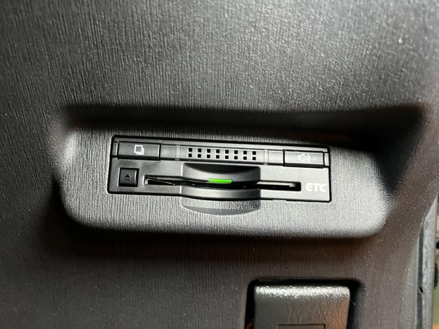 プリウスＳドラレコ　Ｂカメラ　ステアリングスイッチ　オートエアコン　Ｐスタート　電動格納ミラー　ＥＴＣ　パワーウインドウ　キーフリー（神奈川県）の中古車